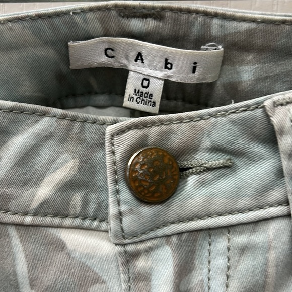 LAST CHANCE DONATING TOMORROW Cabi Paradise Palm Leaf Cropped Skinny Jean Size 0 - Picture 6 of 7